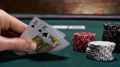 Poker - Tựa game bài đỉnh cao kết hợp chiến thuật và may mắn 7 Poker 1 1